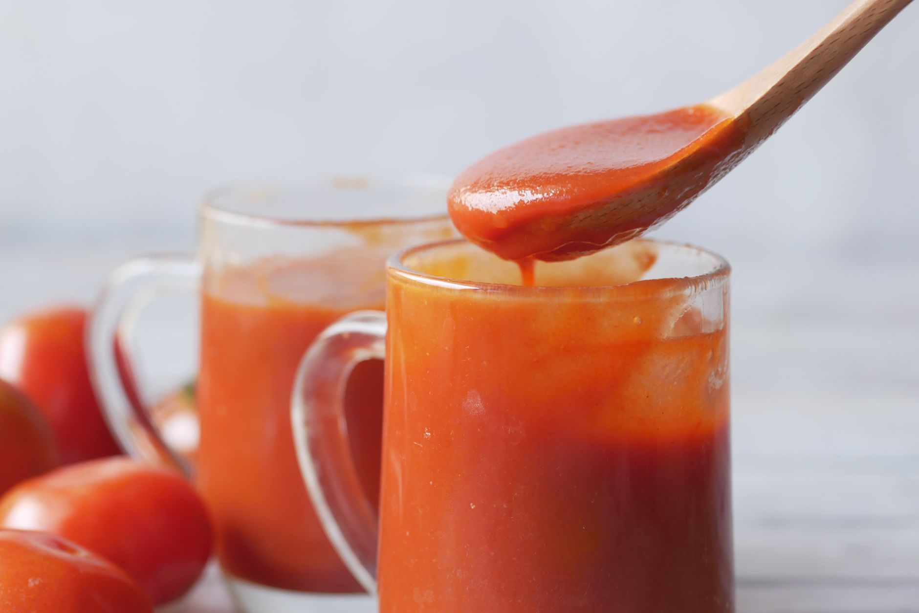 Cómo elegir un buen tomate frito en el súper